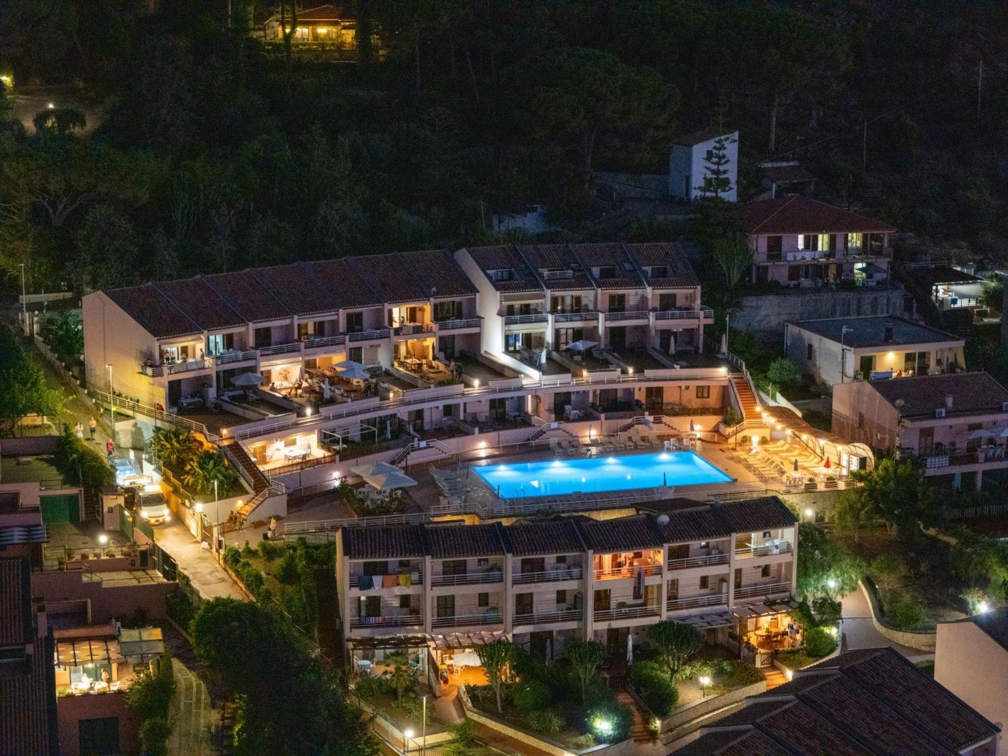 Magabu 37 Cefalu Exterior photo